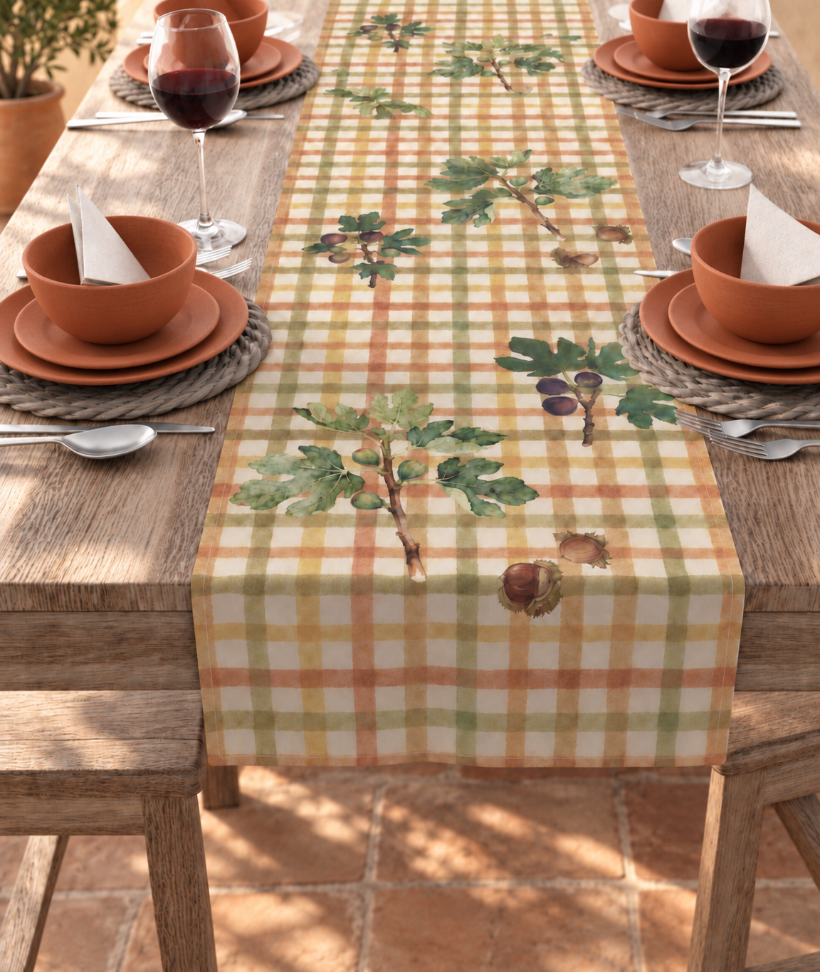 Fig & Acorn Fall Table Runner
